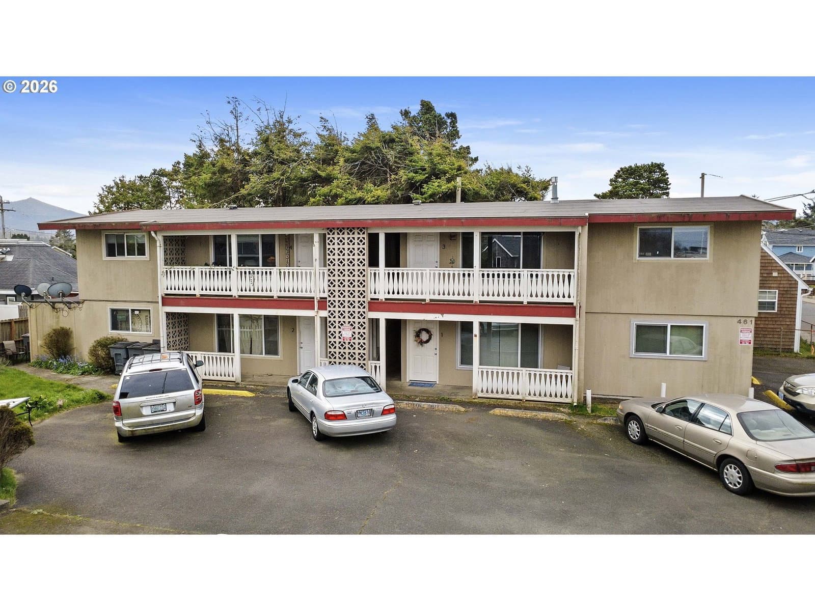 Listing photo 1 of 6