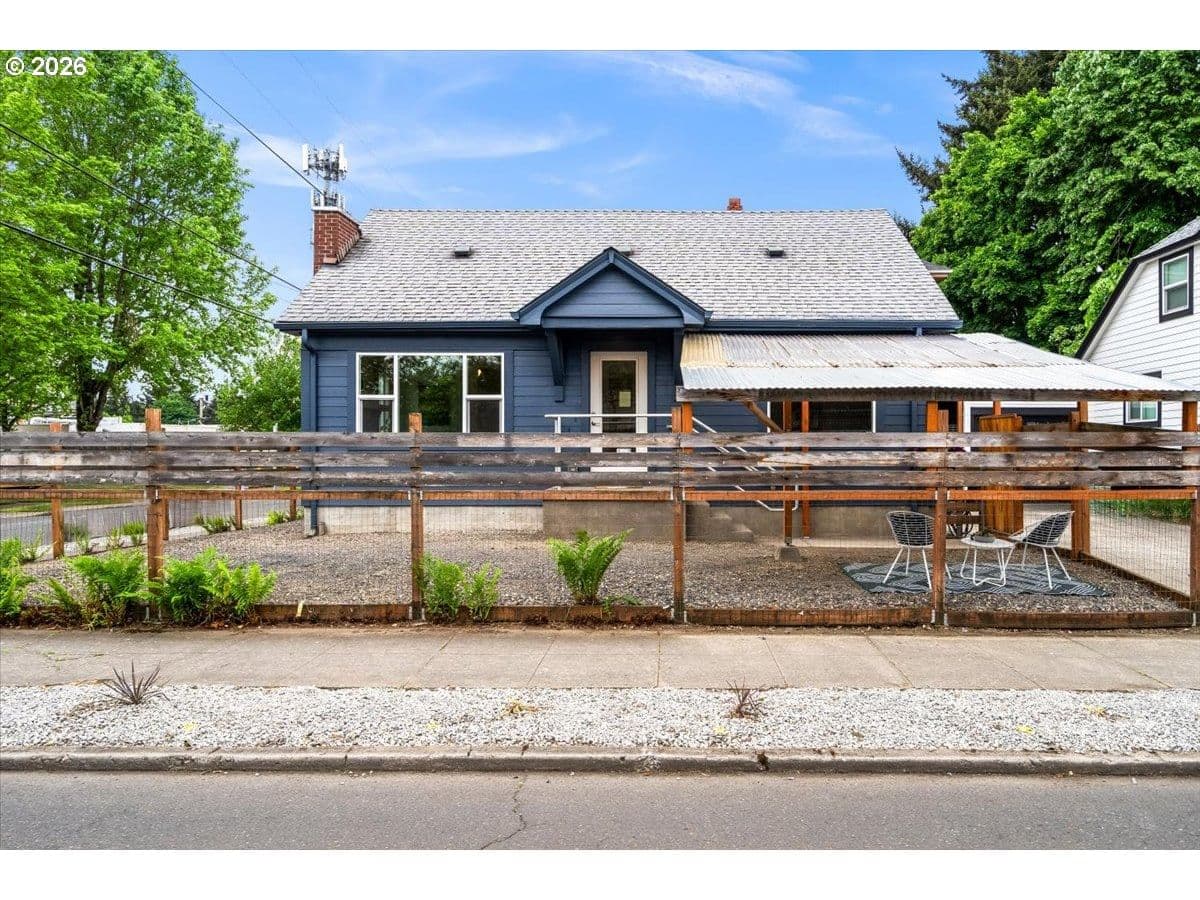 Listing photo 1 of 6