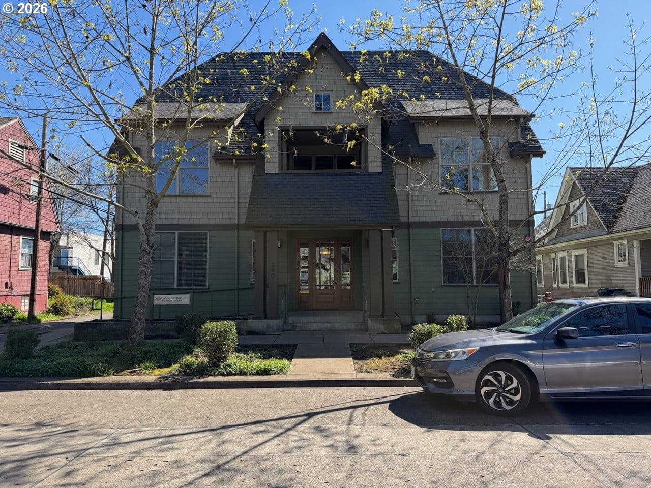 Listing photo 1 of 6