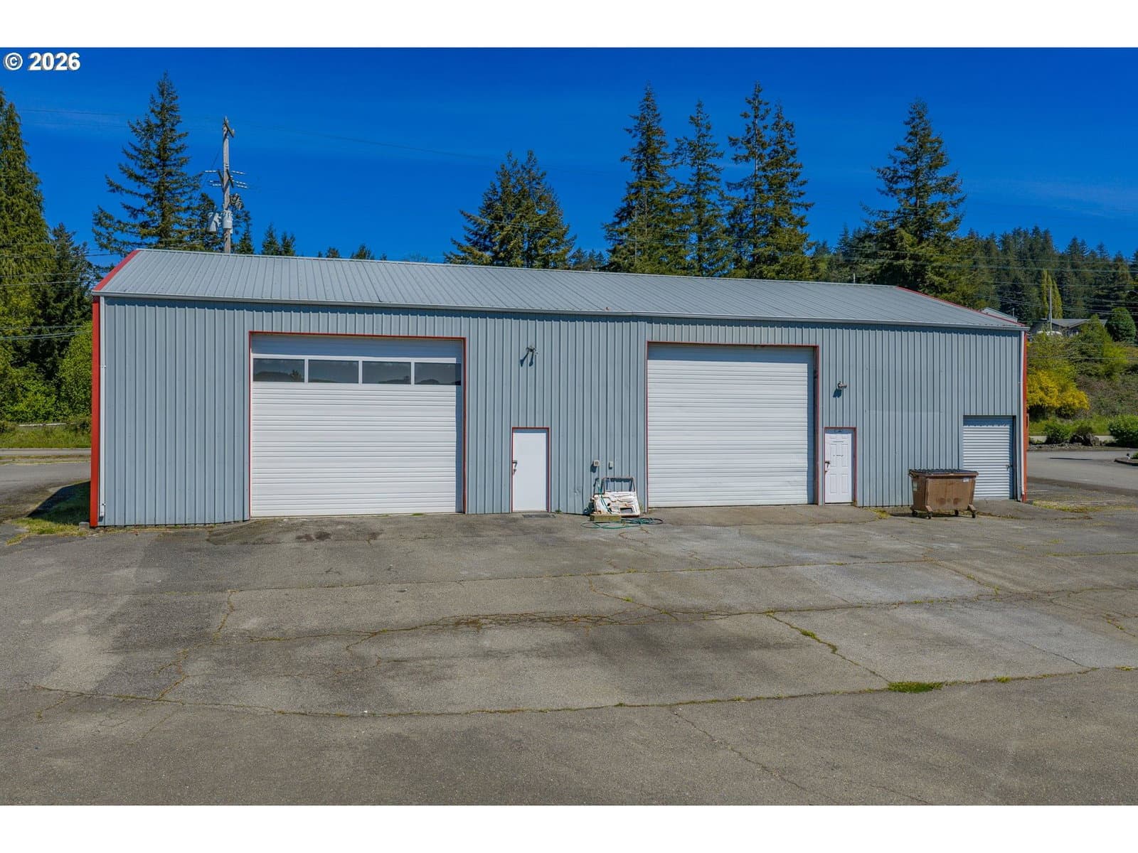 Listing photo 1 of 6