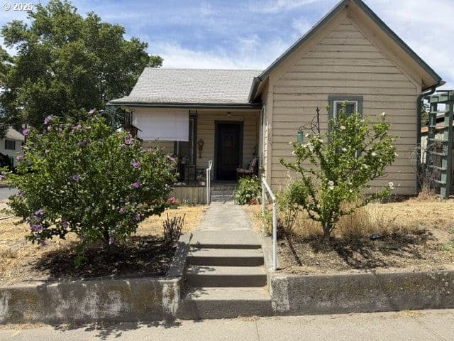 Listing photo 1 of 1
