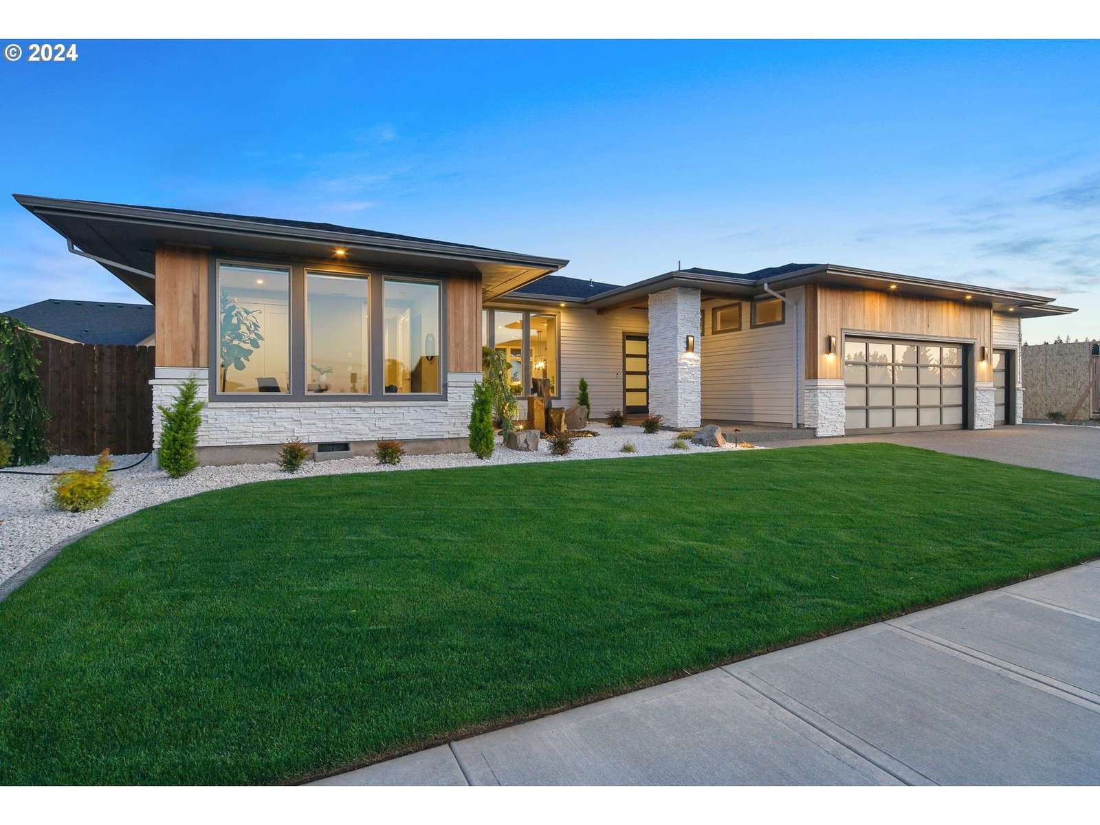 Listing photo 1 of 6