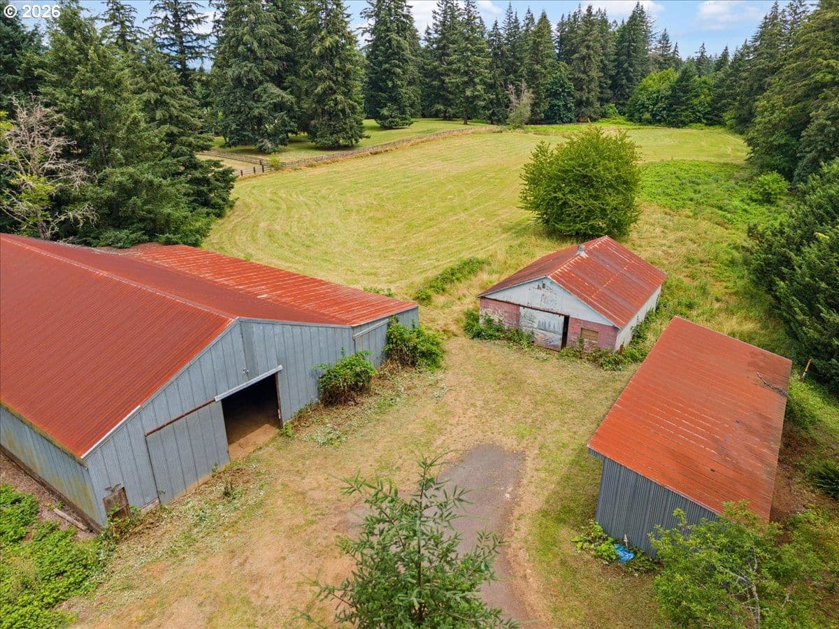 Listing photo 1 of 6